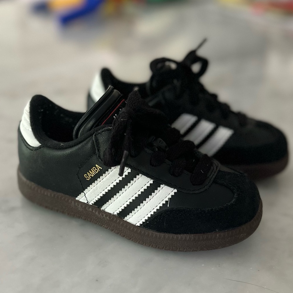 Toddler Adidas Sambas - black leather - size 9T